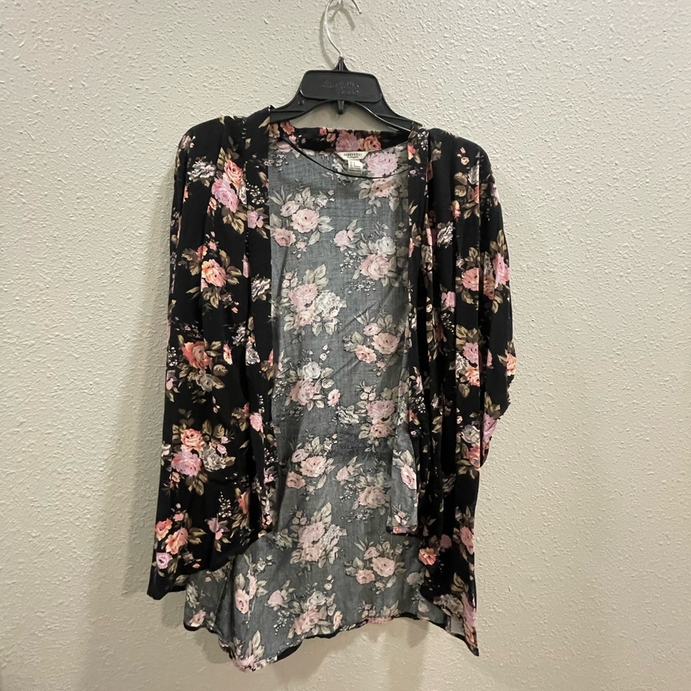 Forever 21 Floral Black and Pink Kimono Jacket